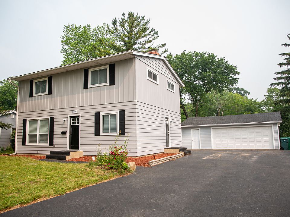 1st image of 36586 N Edgewood Dr