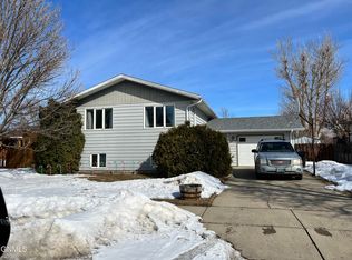 1318 23rd St W, Williston, ND 58801