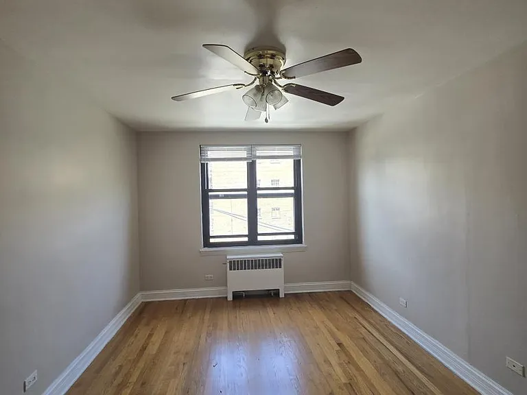7322 N Ridge Ave #3W — Photo 2