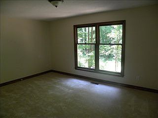 5th image of 534 Dogwood Dr
