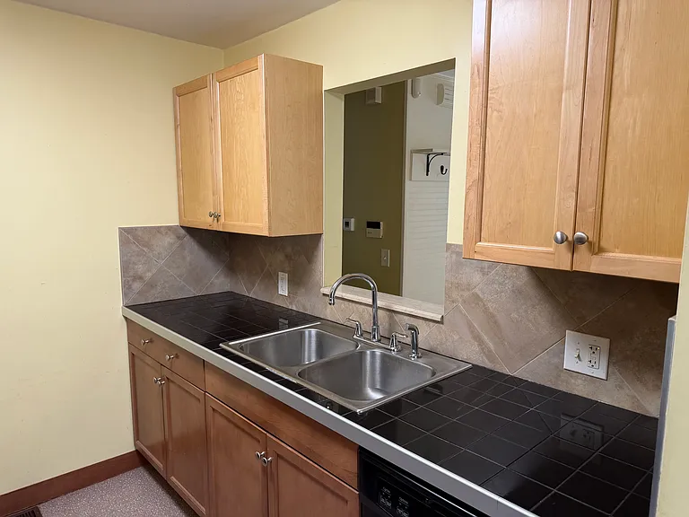 32 Hamilton St #1 — Photo 5