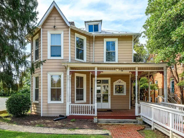 922 E Jefferson St, Charlottesville, VA 22902