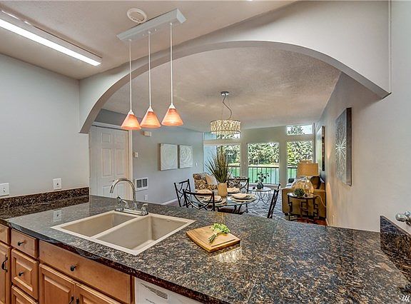 2nd image of 13846 NE 60th Way APT 119