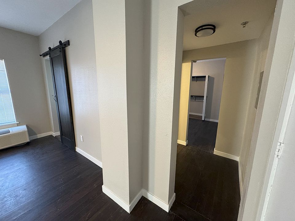 Hall to Bathroom & Bedroom