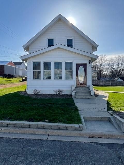 1st image of 118 Hazel St