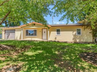 108 Paula Dr, Saint Charles, MO 63301