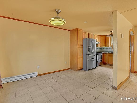 2nd image of 63 Braeburn Lane