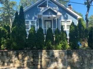 25 Laurel Rd, Lake Peekskill, NY 10537