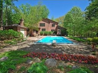 4996 Wild Canyon Dr, Woodbury, MN 55129