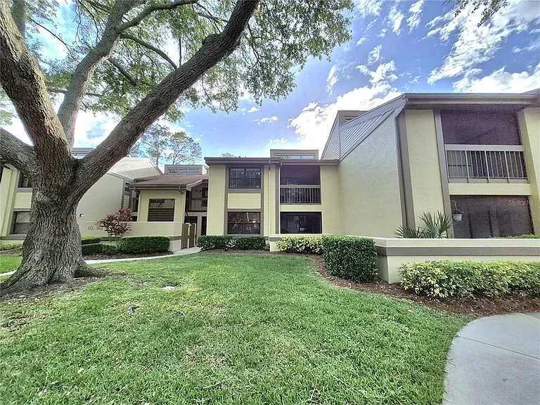 50 Woodlake Pl #50 — Photo 2