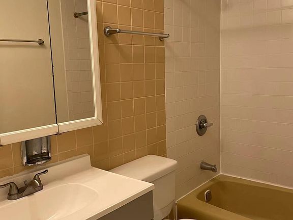 3rd image of 11 Willow Way #1W