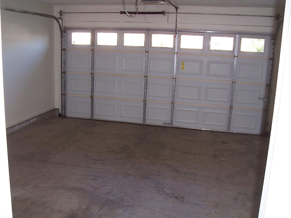 1st image of 961 Jasmine Ln