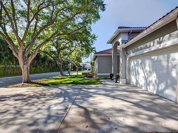 4th image of 5318 NW 57th Ave