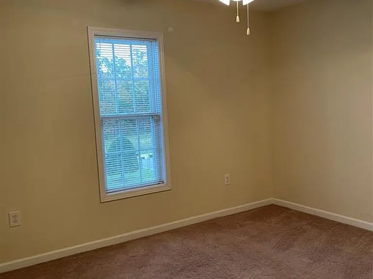 1615 Oak Leaf Dr NW — Photo 23