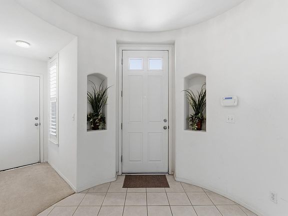 3rd image of 1406 Lily Ave
