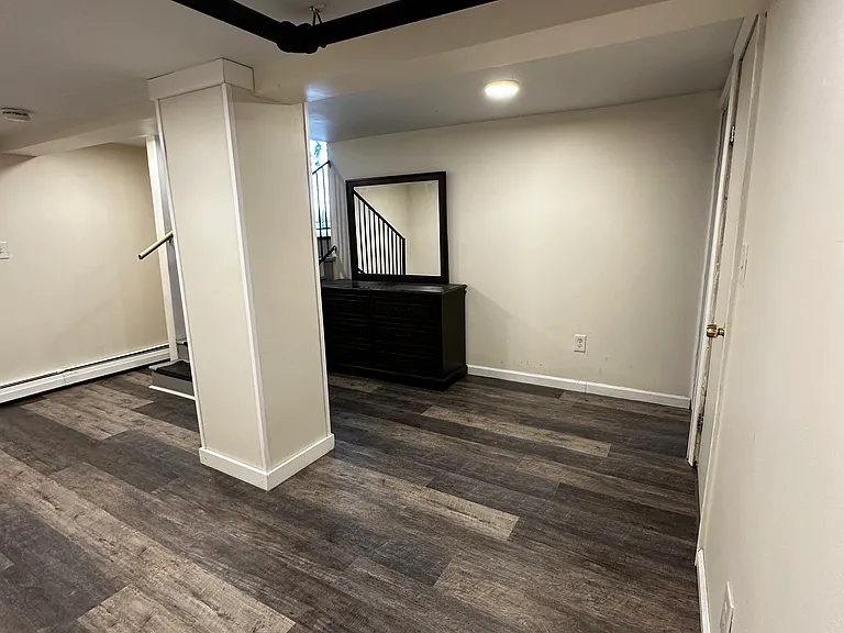 335 Academy Ave #1 — Photo 6