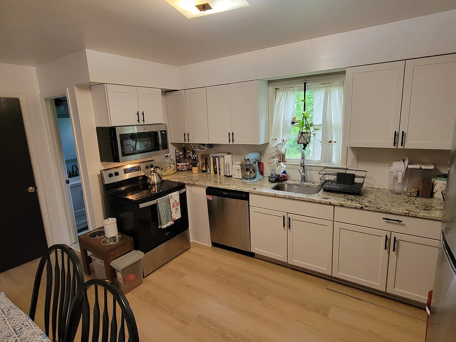 2 bed, 1.5 bath, 1103 sqft, $1,700 — Photo 4