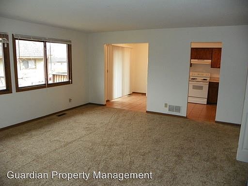 2nd image of 1620 Sloan St