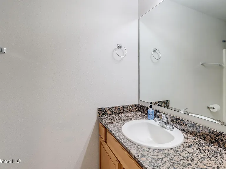 1131 Century Oaks Dr #A — Photo 14