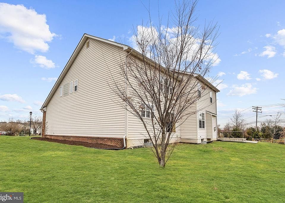 2nd image of 14100 Ledbury Ct