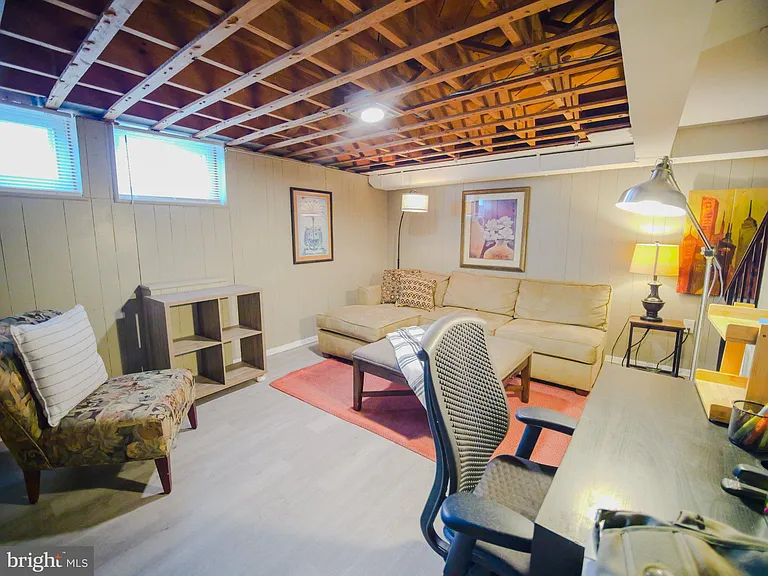 4011 Balfern Ave — Photo 10