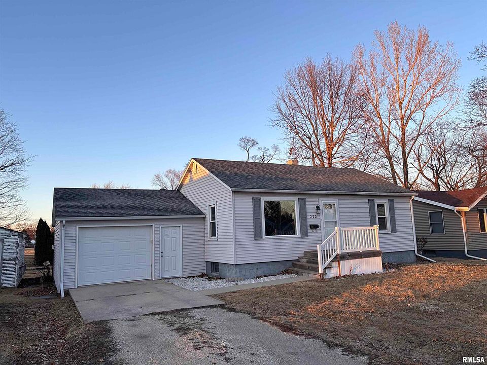 1st image of 220 E Kellogg Ave