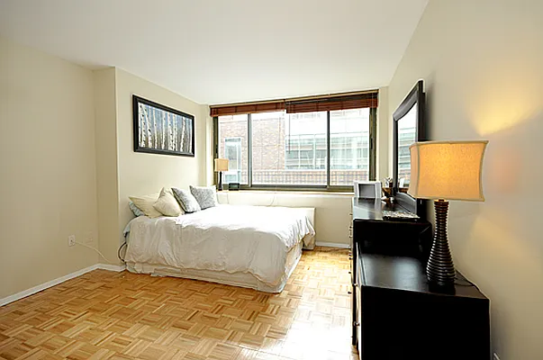 Sold by Real Direct | media 5