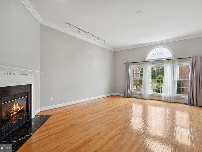 8544 Westown Way — Photo 5