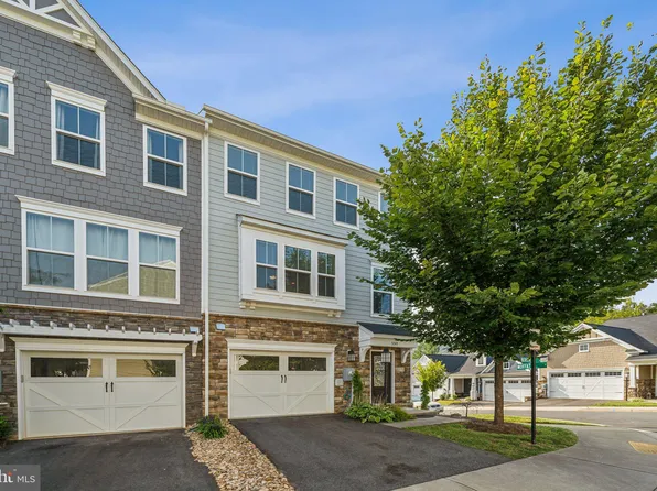 3243 Bergen St, Charlottesville, VA 22902