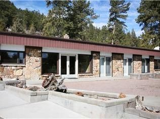 66 Fox Draw Rd, Newcastle, WY 82701