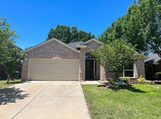 7608 Sunburst Trl, Denton, TX 76210