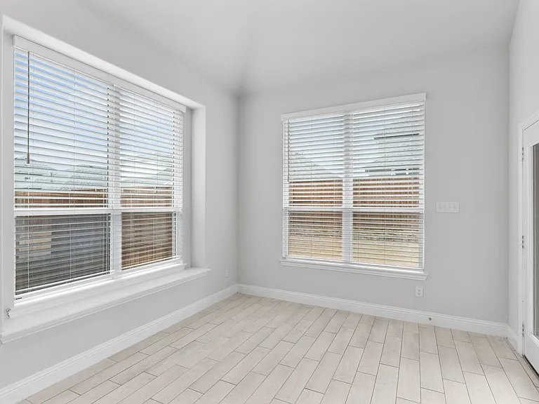 704 Fencerow Trl — Photo 13