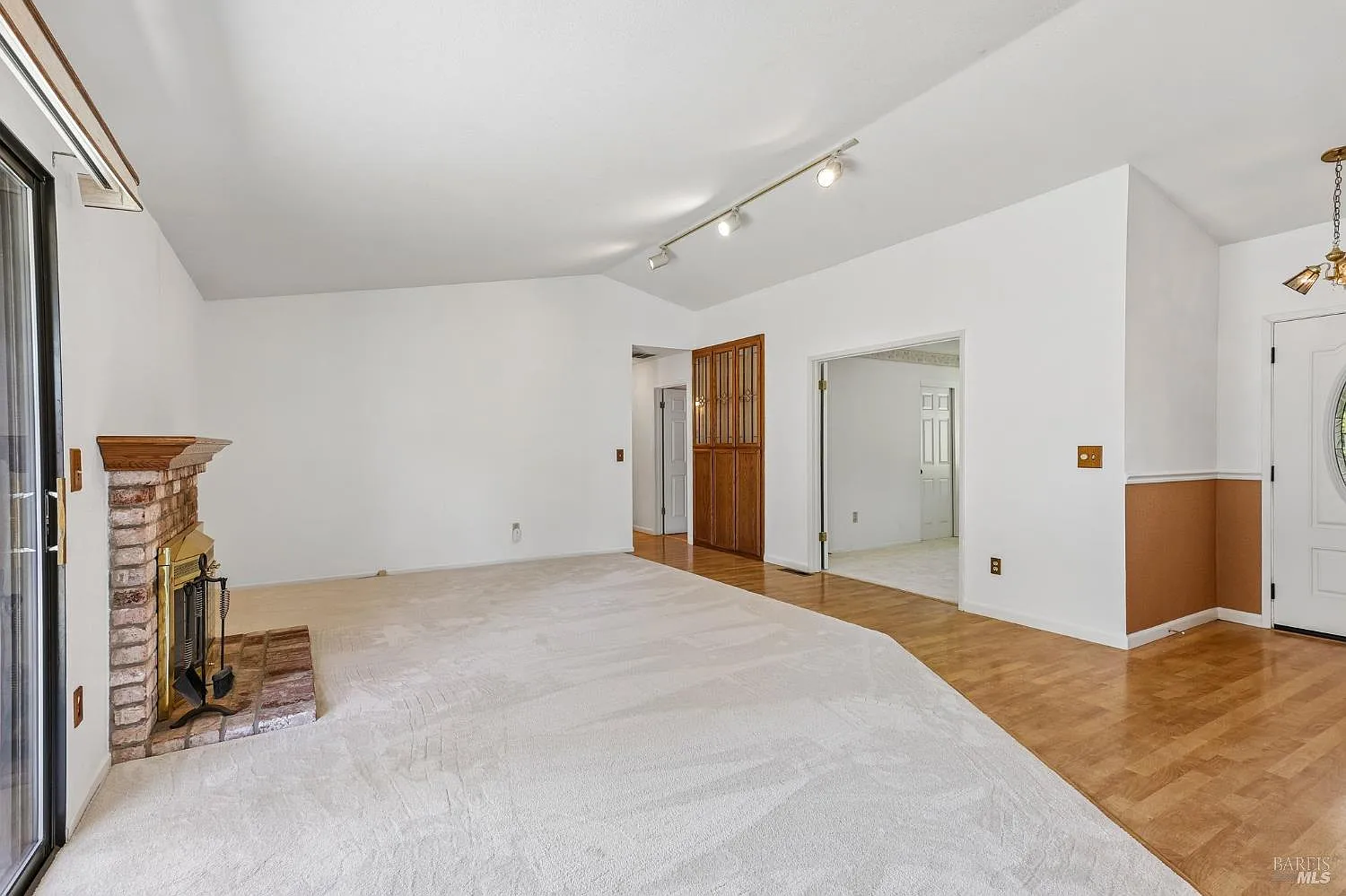 3994 Hampton Way - Photo 9