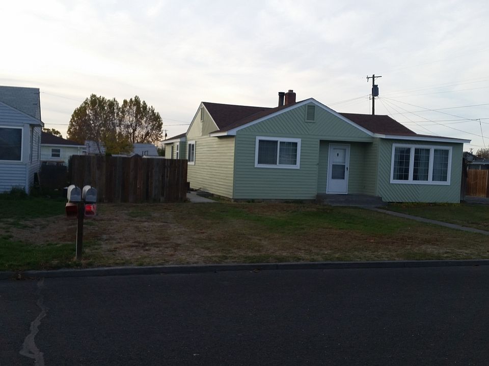 1st image of 138 S 11th Ave