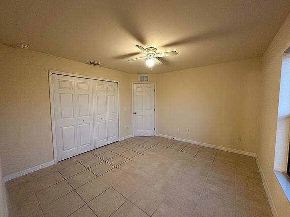 4th image of 1407 SE 10th Ter