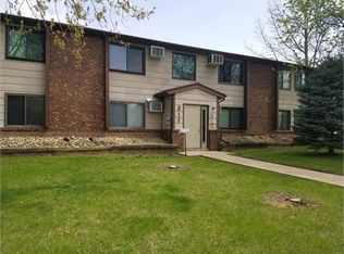 817 Cheshire Ct APT 2, Freeport, IL 61032