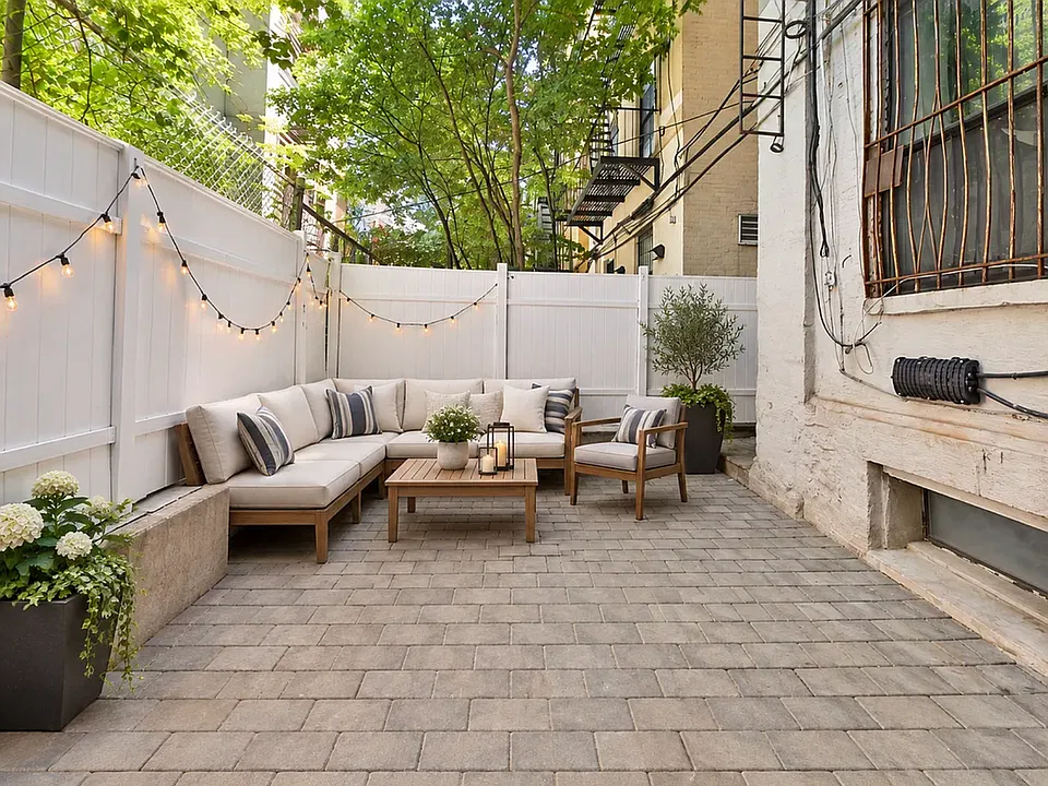 17 W 103rd St #C1