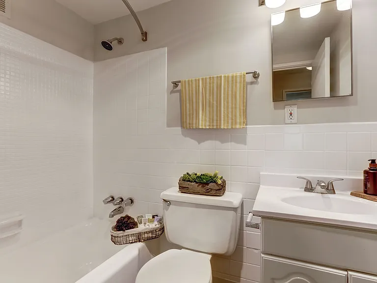 9190 Richmond Hwy — Photo 15