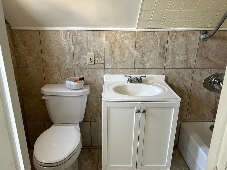 25 Oneco St #3 — Photo 5