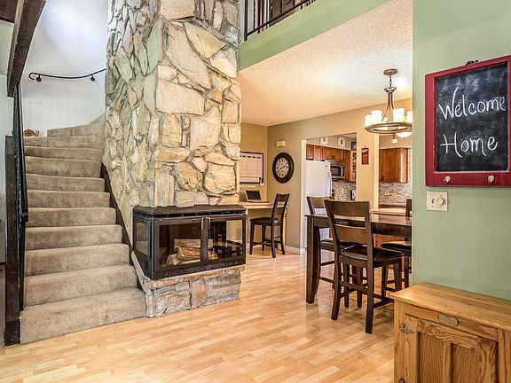 5th image of 232 S Cypress Ct