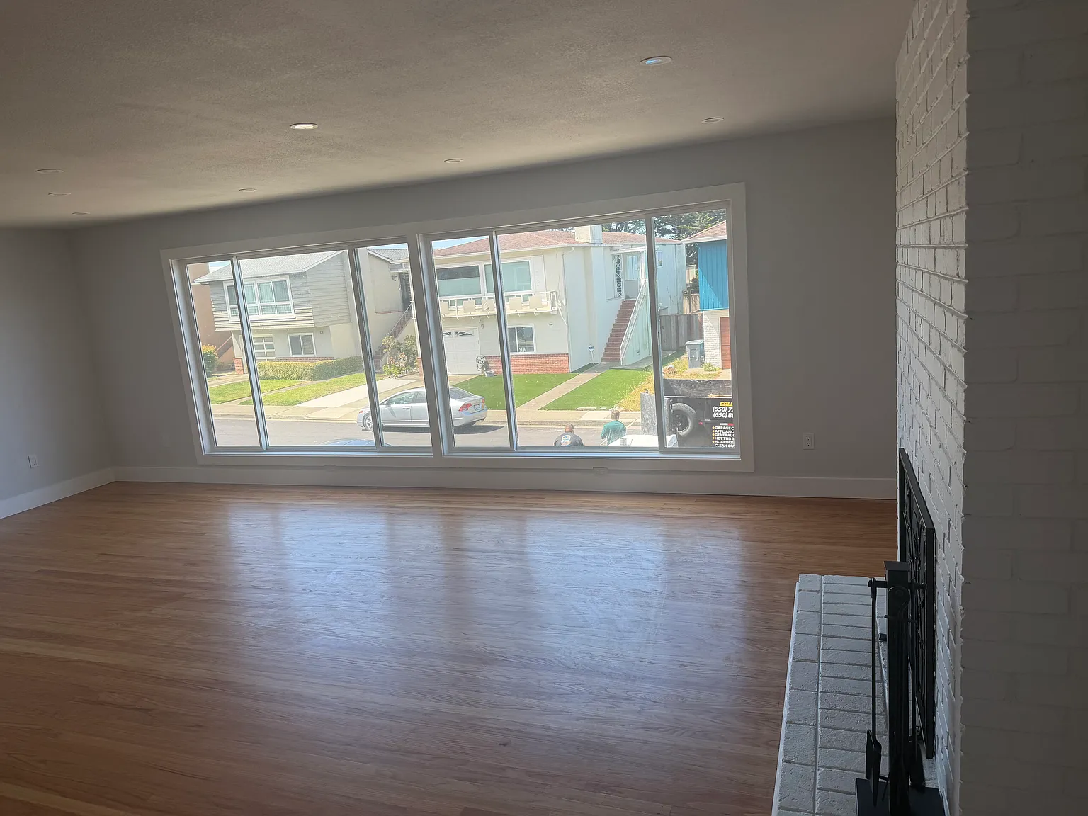 235 Crestmoor Cir — Photo 2