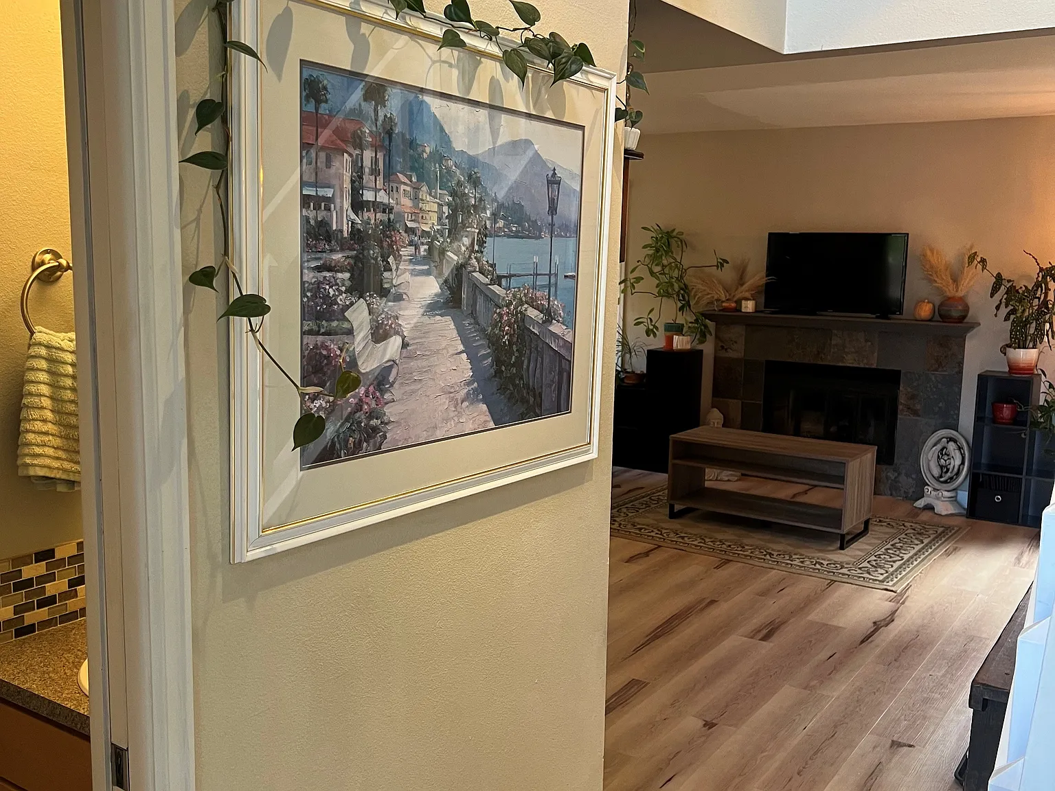 3 bed, 2.5 bath, 1638 sqft, $2,600 — Photo 3