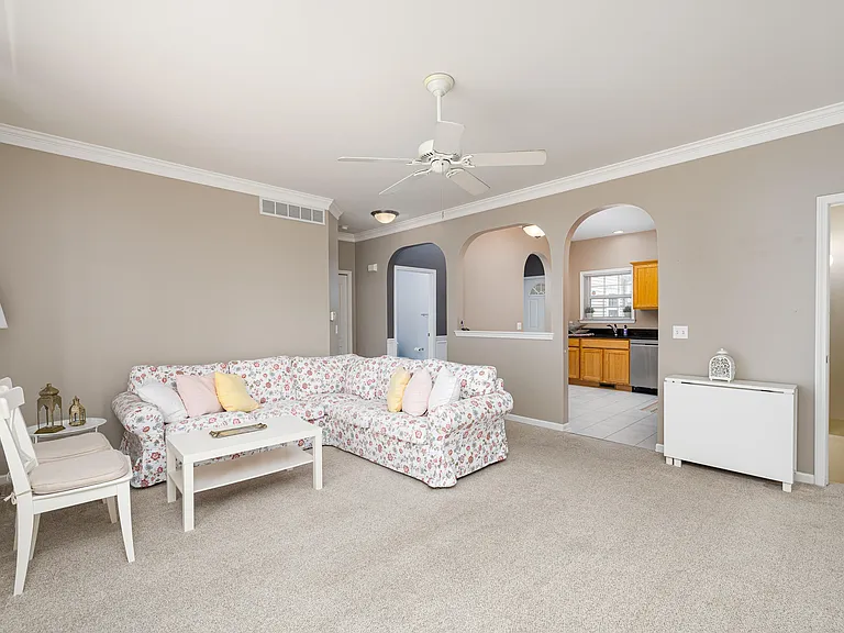 2906 N Knightsbridge Cir — Photo 17