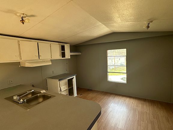 2nd image of 130 Texas Rd #130