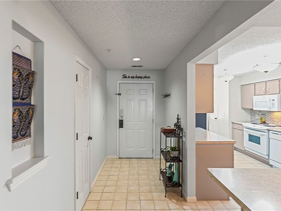 4th image of 350 S Wildwood Dr #15