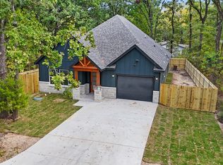 112 Guadalupe St, Mabank, TX 75156