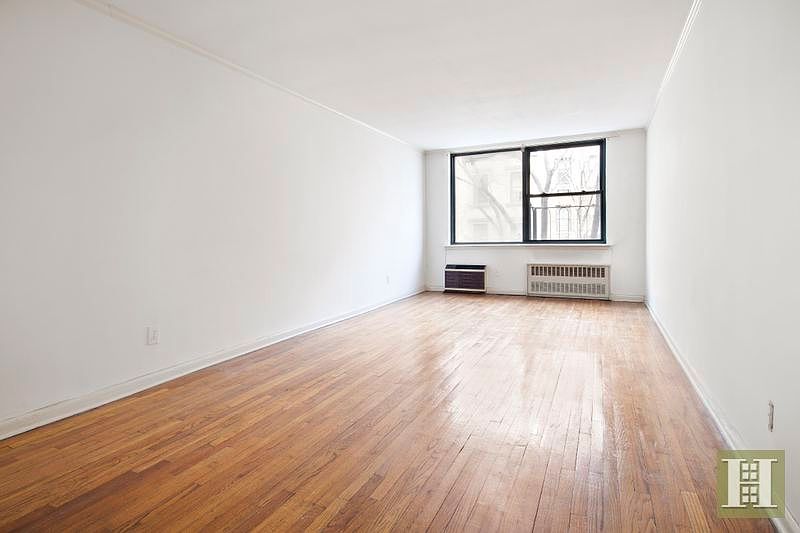 2nd image of 212 E 77th St APT 5G