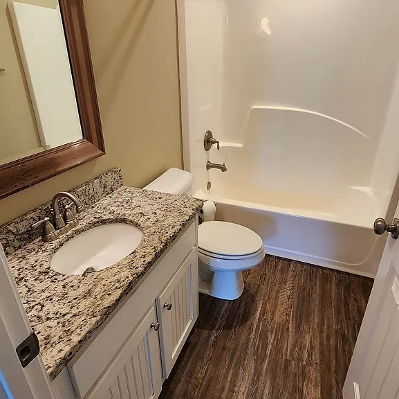 2702 N Railroad St — Photo 10
