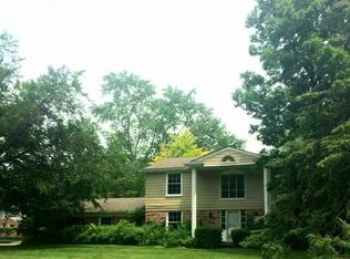 7053 Cathedral Dr, Bloomfield Hills, MI 48301