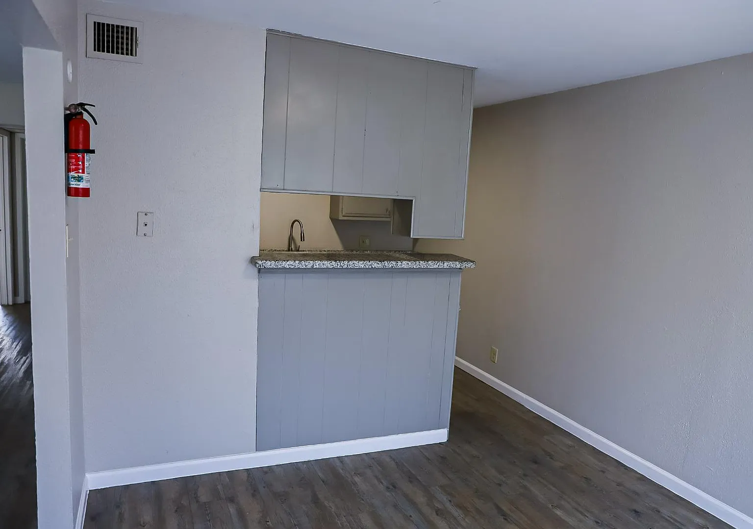 3755 Natalie Street - apt 17 — Photo 3